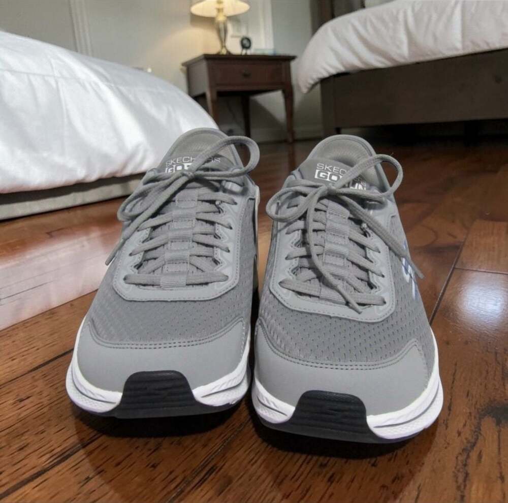 Skechers Men's Hands Free Slip-ins GO RUN Consistent 2.0 Empowered - Grey